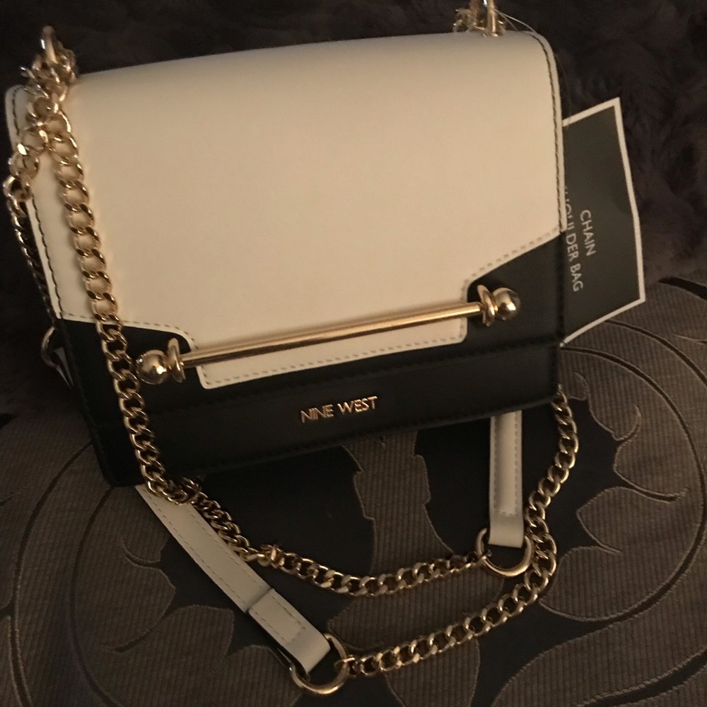 Adjustable chain strap bag
